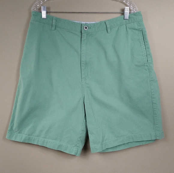 Chaps Other - Chaps Men's Green Shorts Sz 36